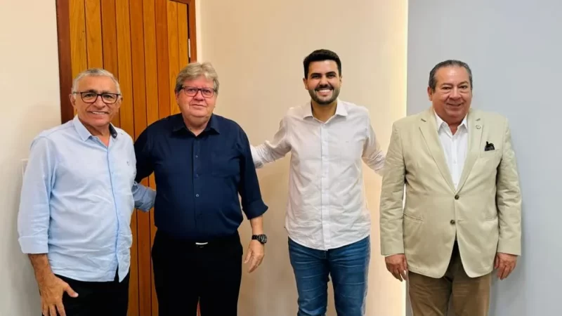 Prefeito Itamar Moreira foi recebido em audiência pelo governador João Azevedo