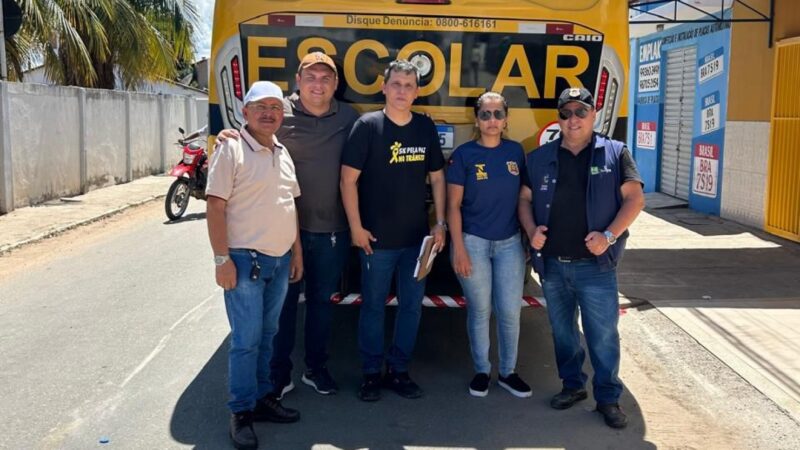 Toda a frota de ônibus escolares de Poço Dantas é aprovada em vistoria do DETRAN-PB